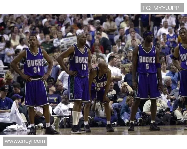 雄鹿与76人激战集锦回顾精彩瞬间与关键时刻分析 雄鹿与76人激战集锦回顾精彩瞬间与关键时刻分析